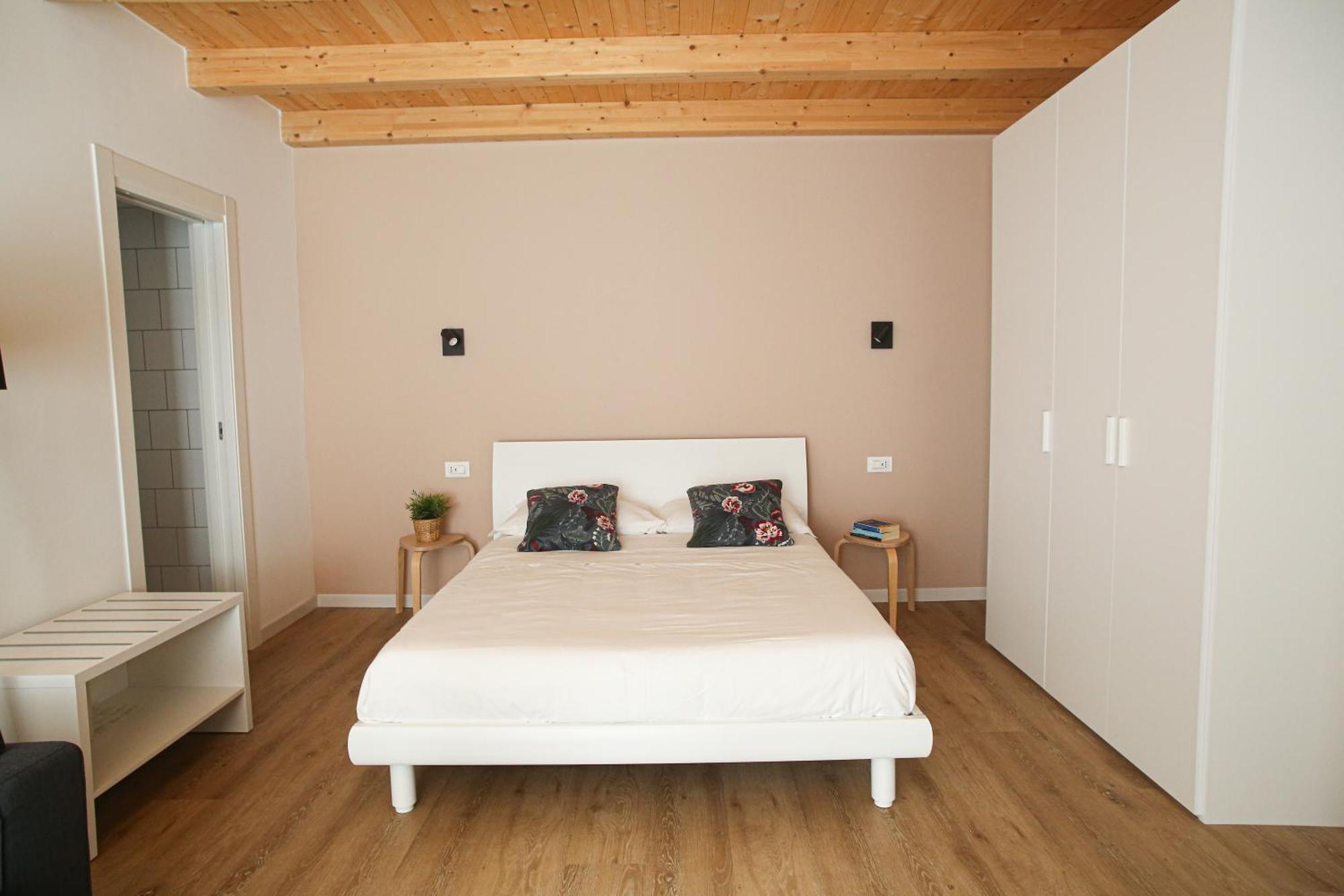 Aloe Comfort Rooms Пескара Екстер'єр фото